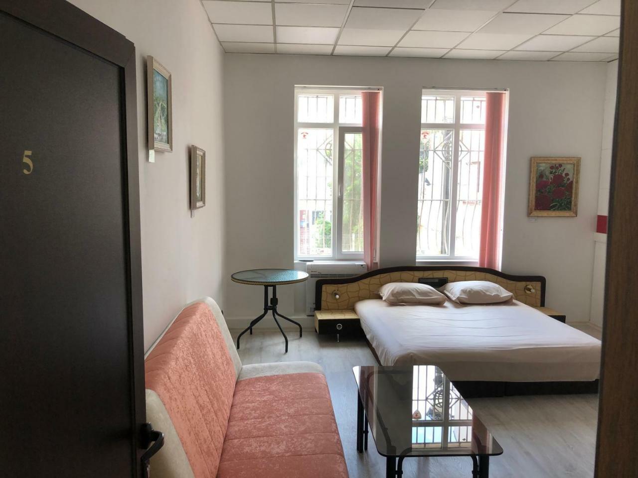 Guest Rooms Opera Plowdiw Exterior foto